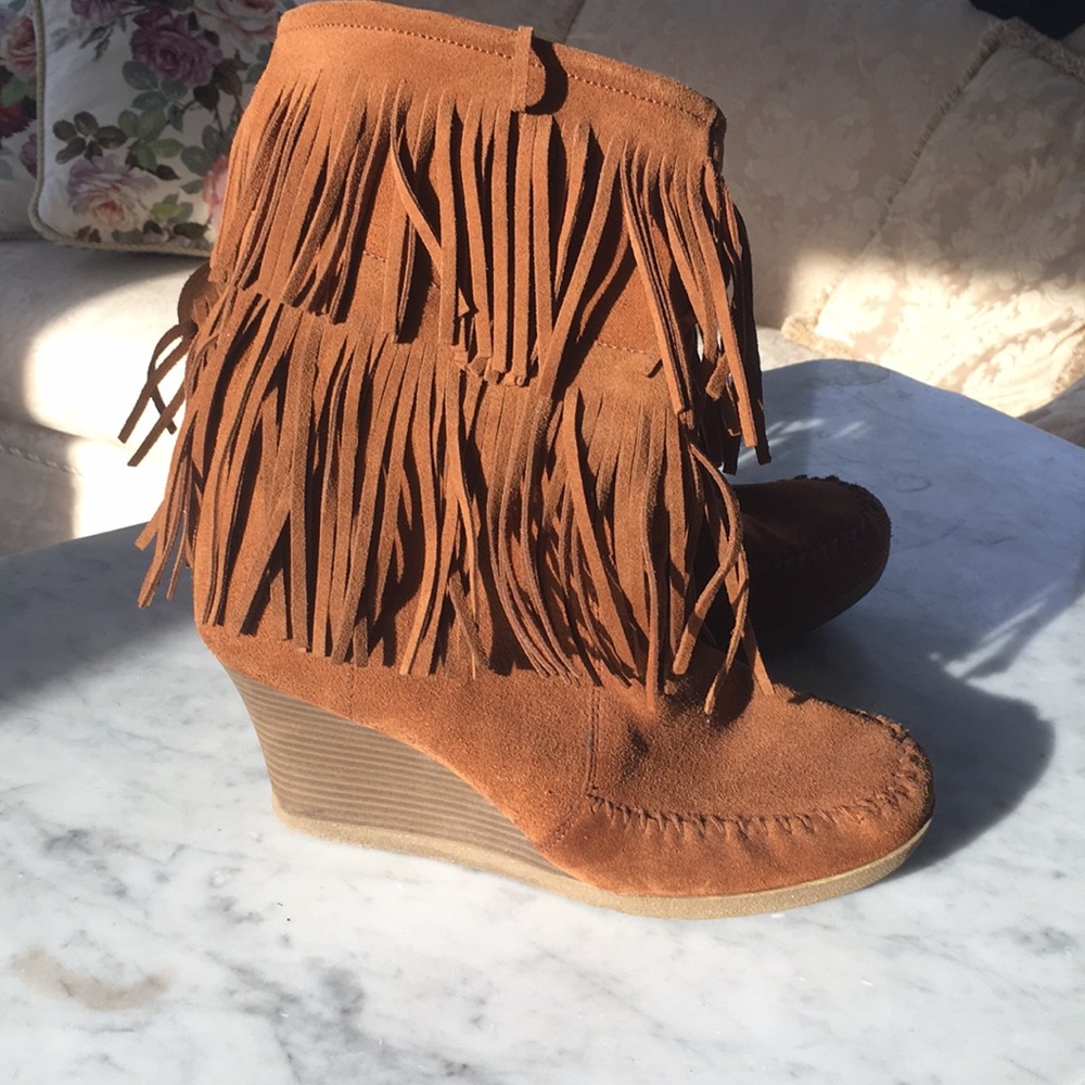 Minnetonka Suede Fringe Boots